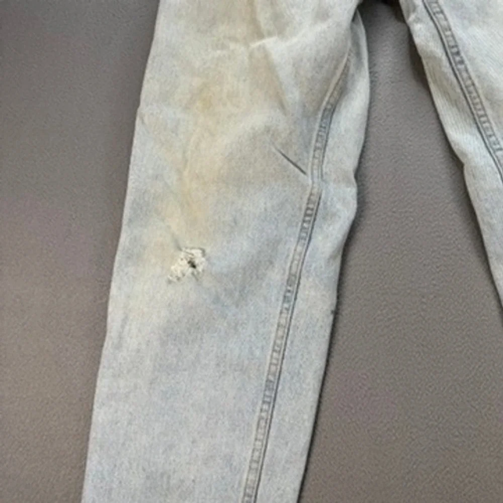 VTG Levis 550 Jeans Relaxed Fit Tapered Leg 32x32 Distressed Denim 90s‎ USA Made